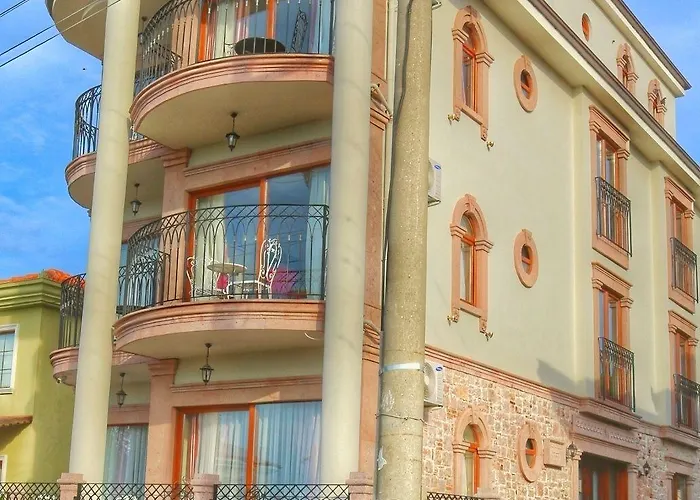 Stone Hill Szálloda Ayvalı