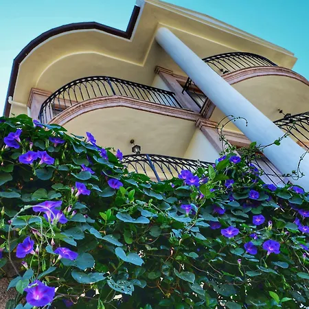 Stone Hill Ξενοδοχείο 3*